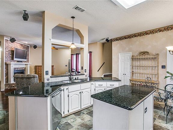 3rd image of 3509 Cedar Creek Ln