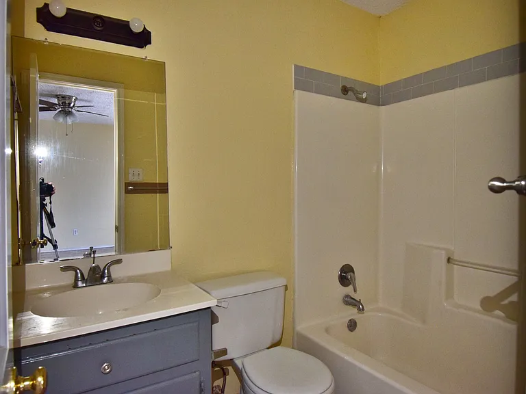 2210 W Elisa Ln — Photo 26