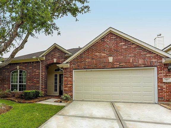 2nd image of 3975 Inglewood Cir