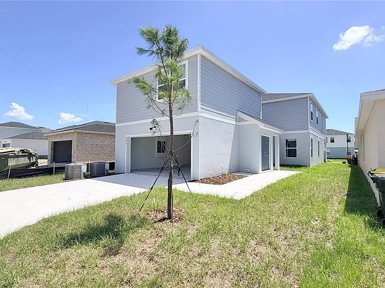 5694 Enchanted Meadow Aly #B — Photo 1