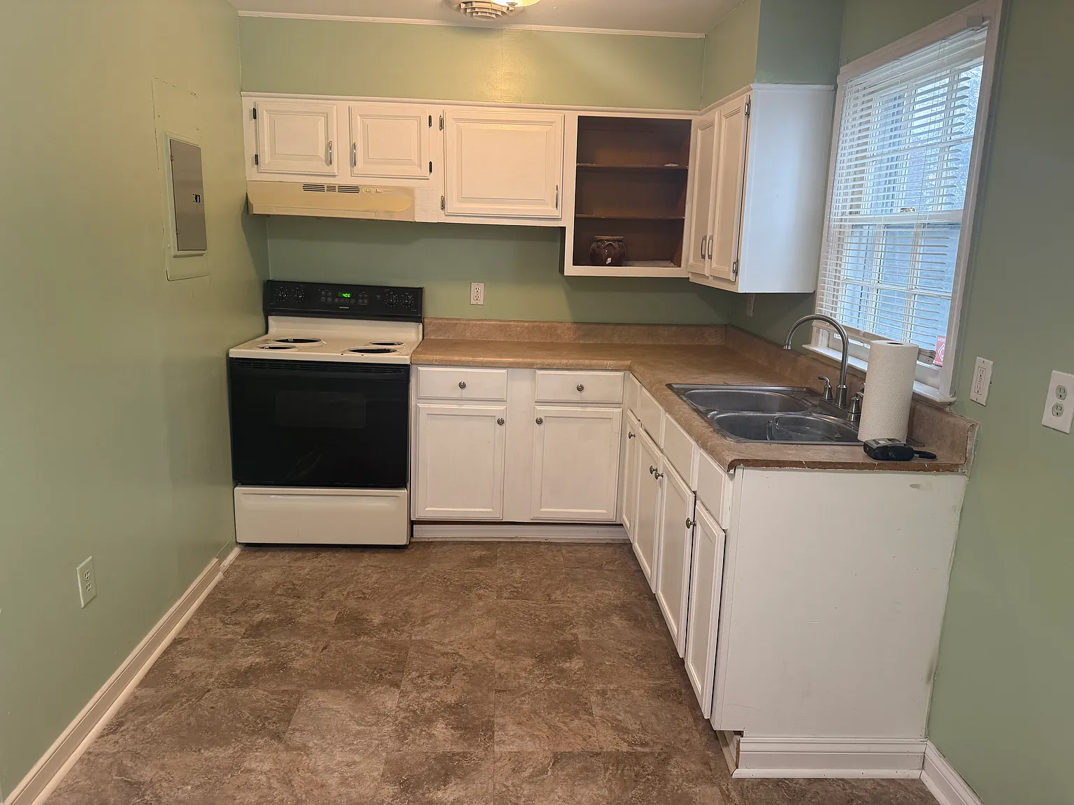 3 bed, 900 sqft, $1,700 — Photo 4