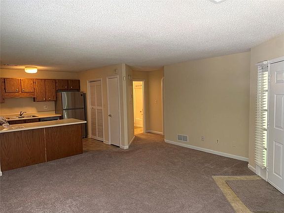 4th image of 1600 Oakpointe Dr SW APT G