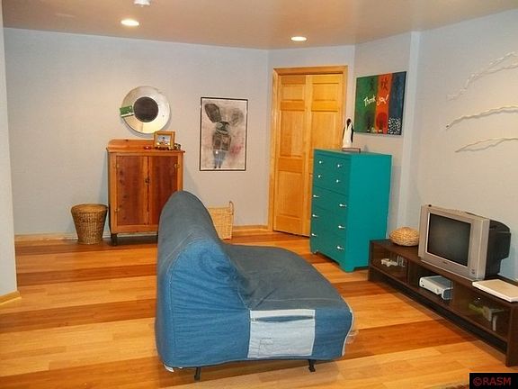 3rd image of 228 Palancar Ave