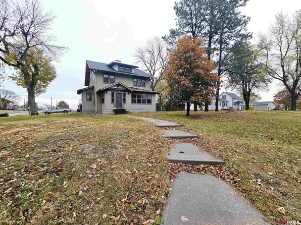 101 S Clay Ave, Clay Center, NE 68933