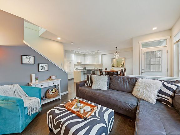 3rd image of 5510 Admiral Way #17