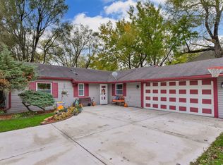 258 Thornhurst Rd, Bolingbrook, IL 60440