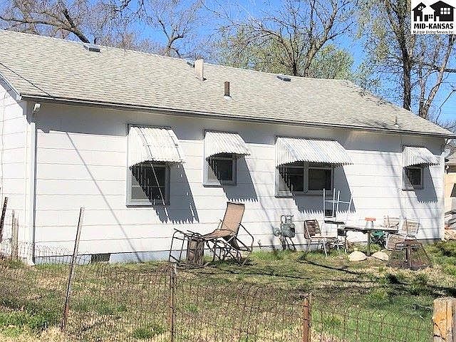 2nd image of 2514 N Adams St