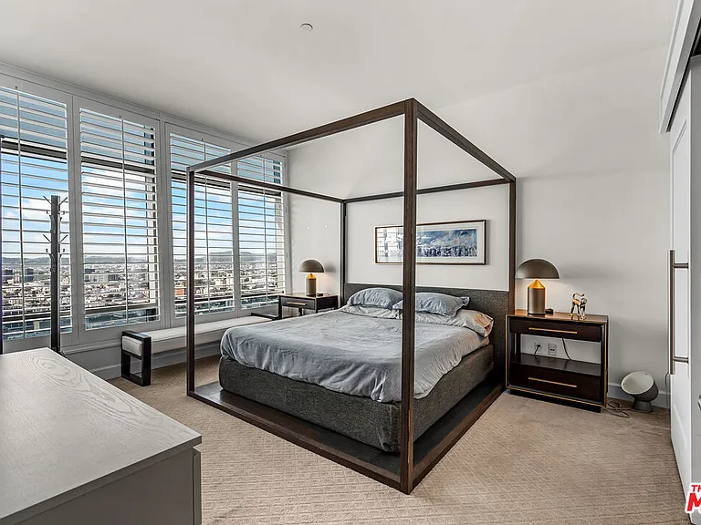 900 W Olympic Blvd #36F — Photo 22