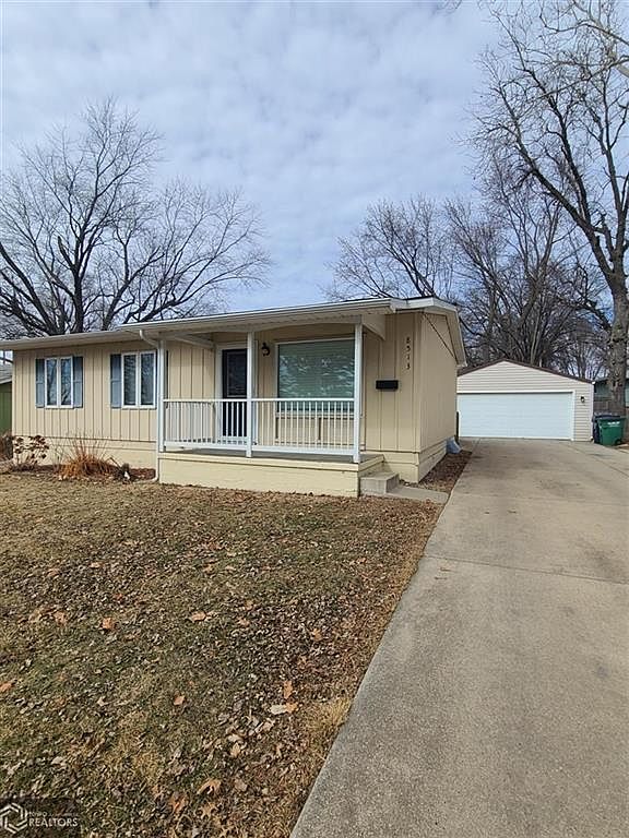 8513 Madison Ave, Urbandale, IA 50322 Zillow