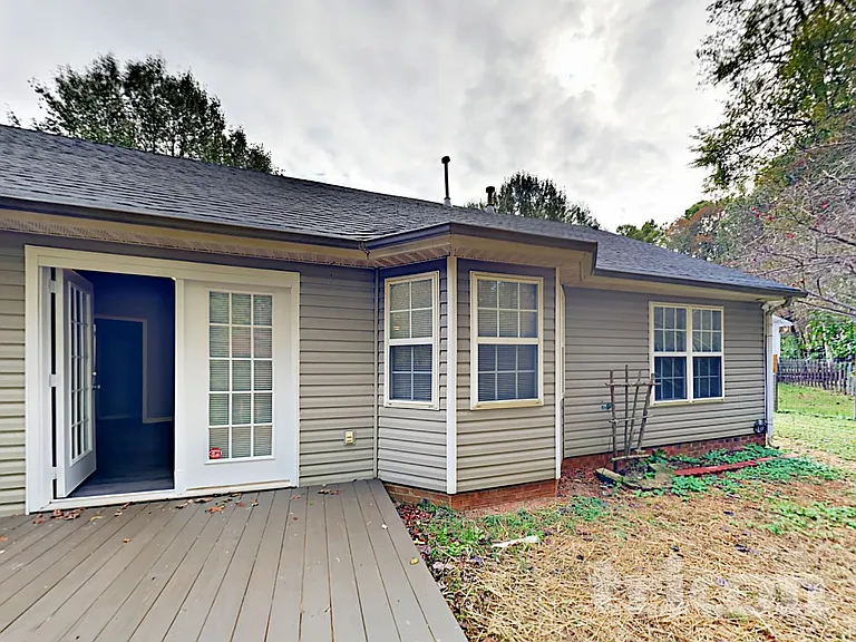 1206 Grass Meadows Ct — Photo 16