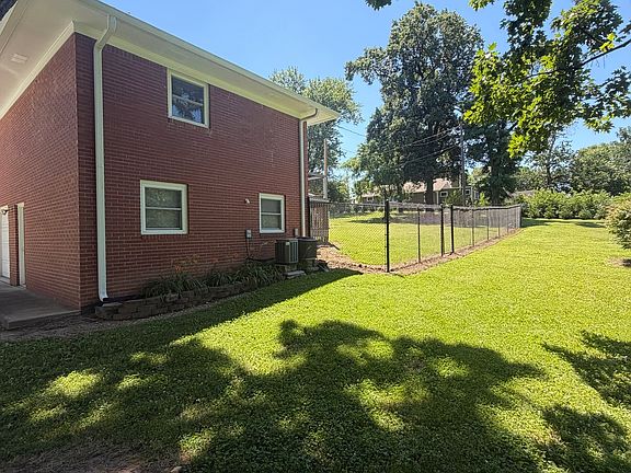 4th image of 5912 Laurel St