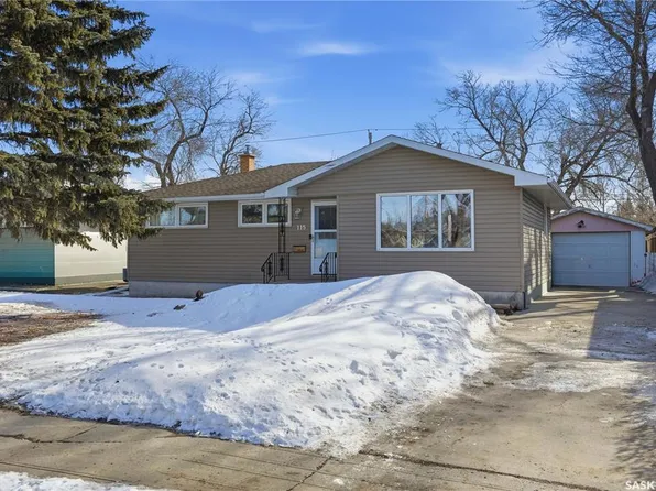 115 McCaul CRESCENT, Regina, SK S4R 3X4