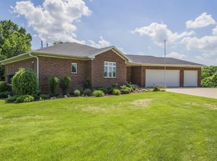 24553 Stone Ln, Anamosa, IA 52205