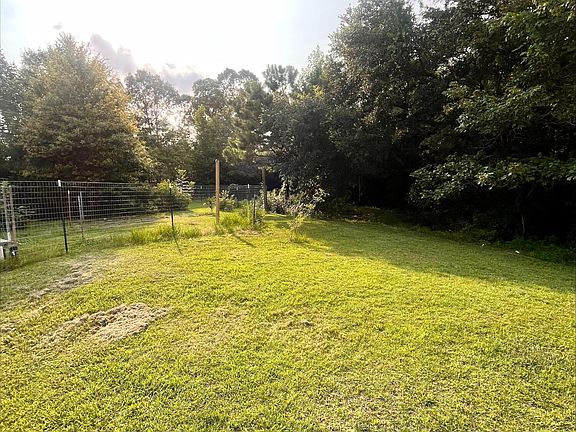 4th image of 27 Roy Rd