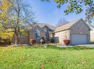 41025 Vista Woods Way, Clinton Township, MI 48038