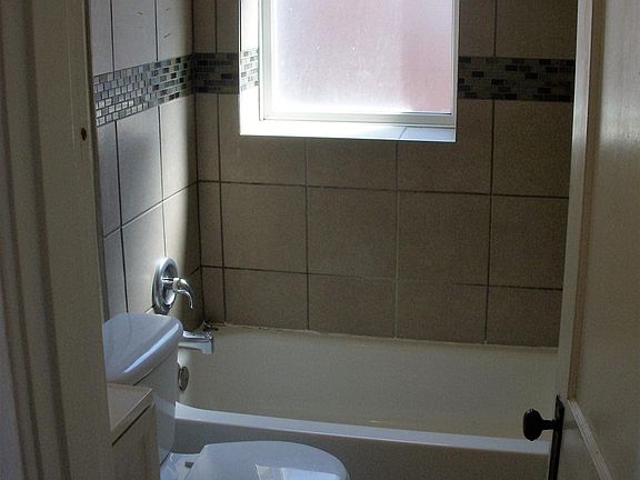 4th image of 5341 Bancroft Ave APT 2E