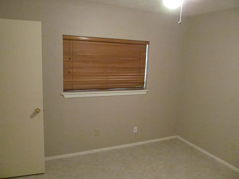 23822 Lestergate Dr — Photo 19