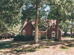 1908 Debswood Dr, Bryant, AR 72022