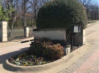 N Bentwood Ln, Fayetteville, AR 72703