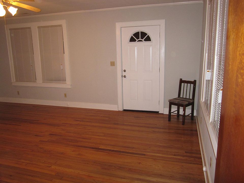 1st image of 2617 Stark Ln