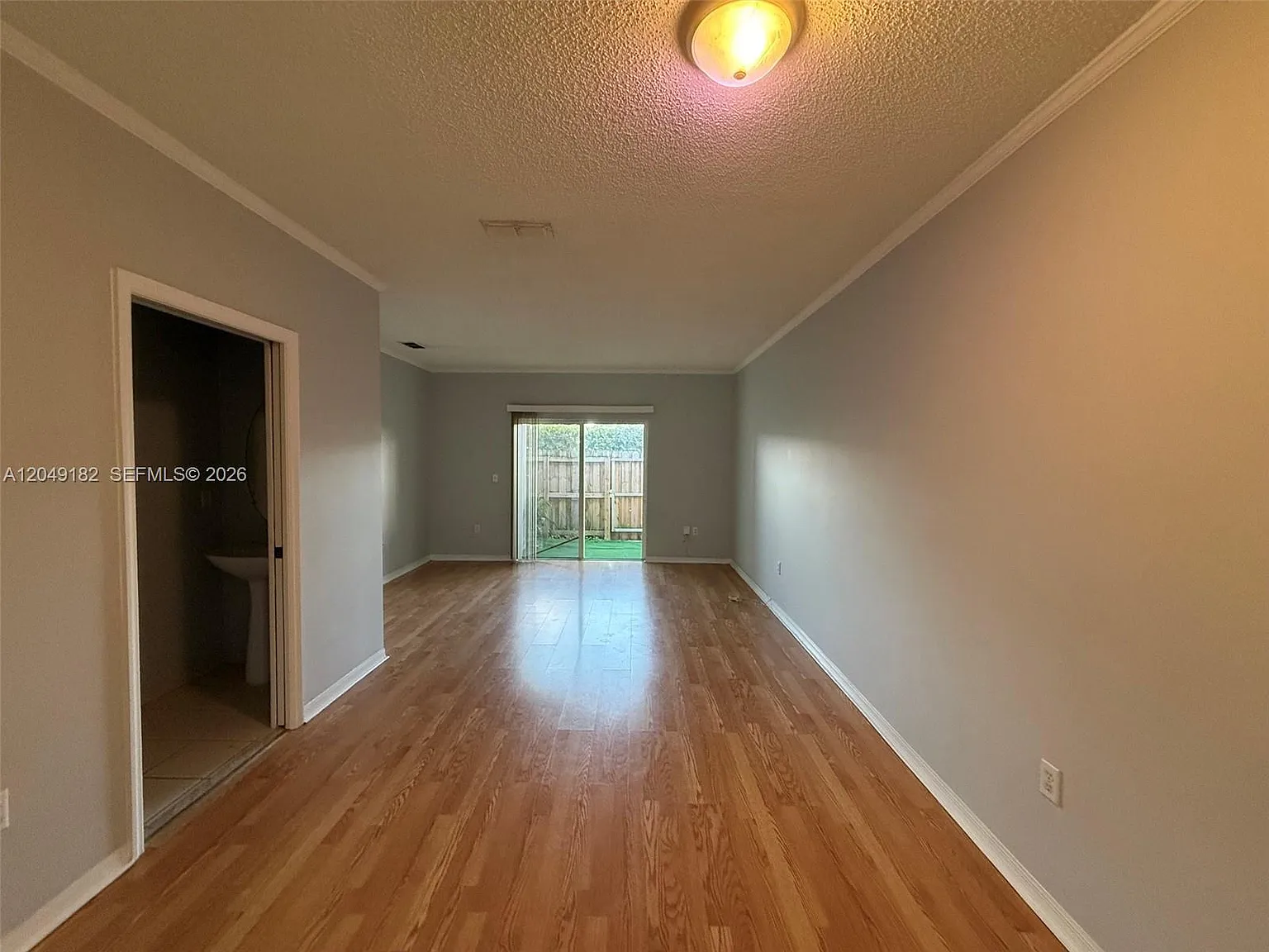 2 bed, 2.5 bath, $2,000 — Photo 2