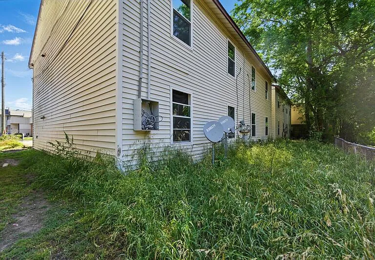 711 Easy St #2 — Photo 15