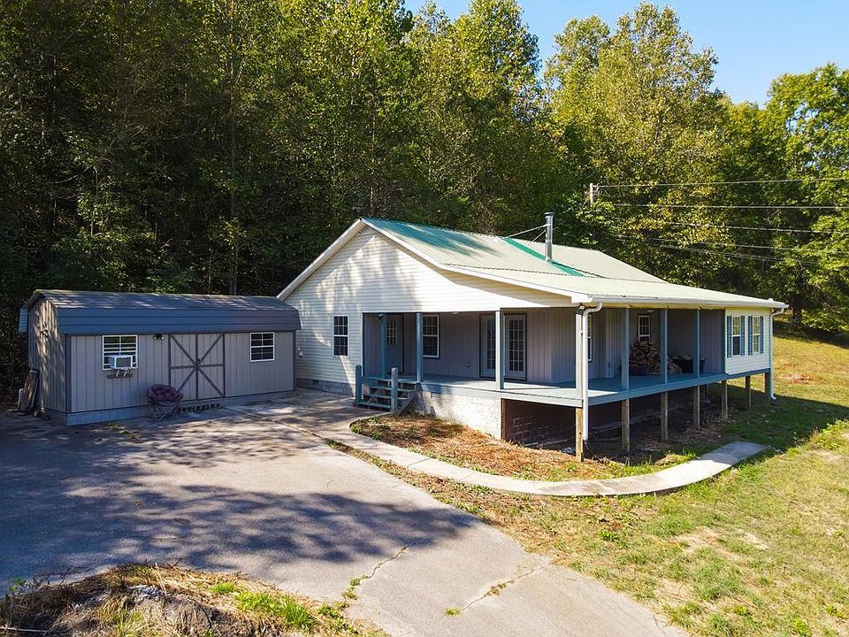 1st image of 3225 Blackberry Ln