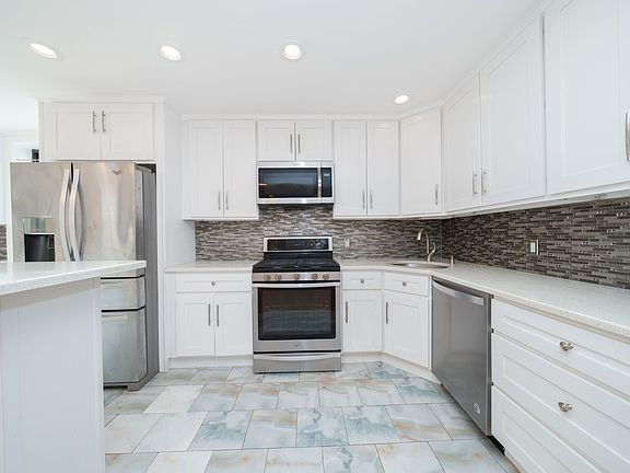 4th image of 91 Hull St Unit 2