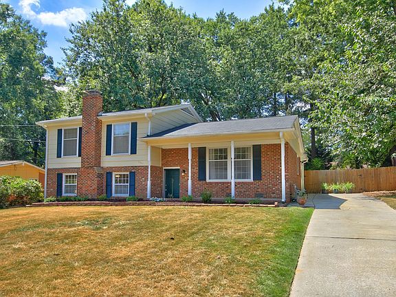 3rd image of 4801 Radcliff Rd