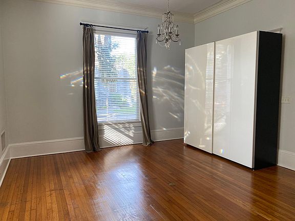 3rd image of 225 E 31st St #1