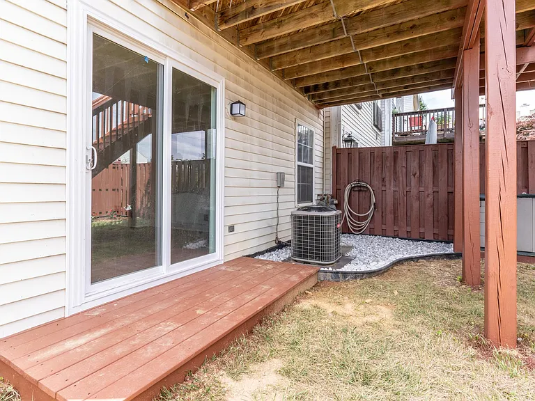 5601 Ashburn Ter — Photo 37