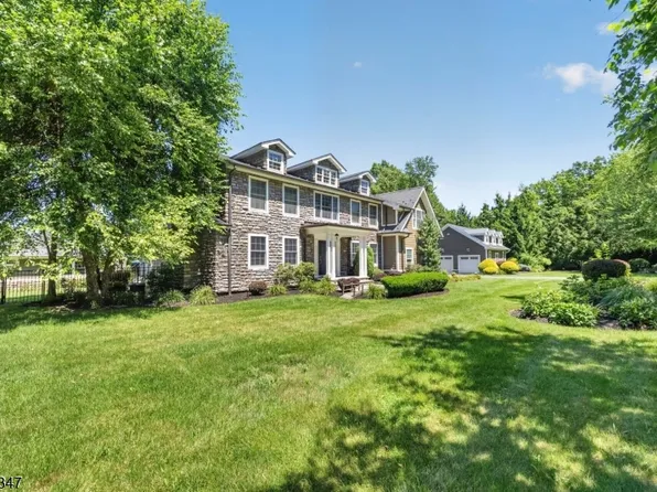 6 Park Ln, Jefferson Twp., NJ 07438