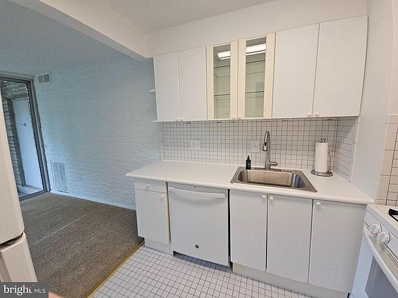 3rd image of 1828 Metzerott Rd APT 204