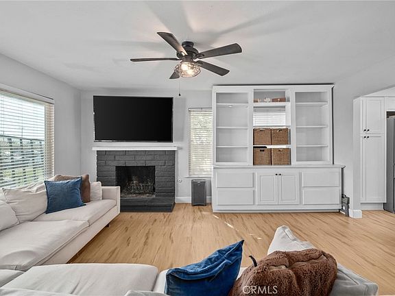 3rd image of 2258 N Arrowhead Ave