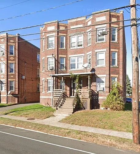 639 W Main St #2E Photo 1