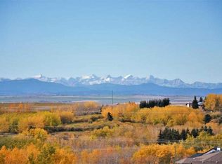 76 E Rockywood Park NW, Calgary, AB T3G 5S2