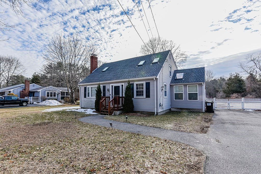 326 South St, Foxboro, MA 02035 Zillow