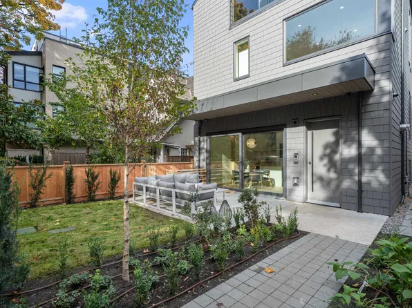 3657 W 11th Ave #1, Vancouver, BC V6R 2K4