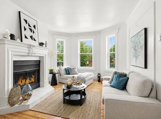 379 Avenue Notre Dl, Saint Lambert, QC J4P2K2
