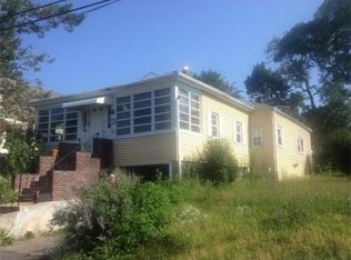 263 Rock Island Rd, Quincy, MA 02169