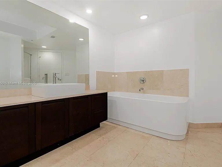 200 Sunny Isles Blvd #1204 — Photo 6