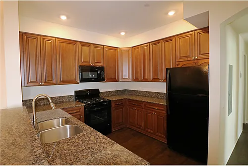 Santa Barbara Luxury Apartment Homes Photo 1