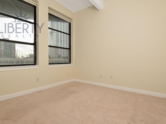 5th image of 147 Steuben St