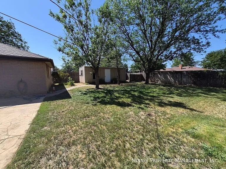 2805 James Louis Dr — Photo 3