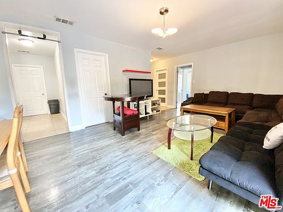5th image of 8909 Baird Ave #A