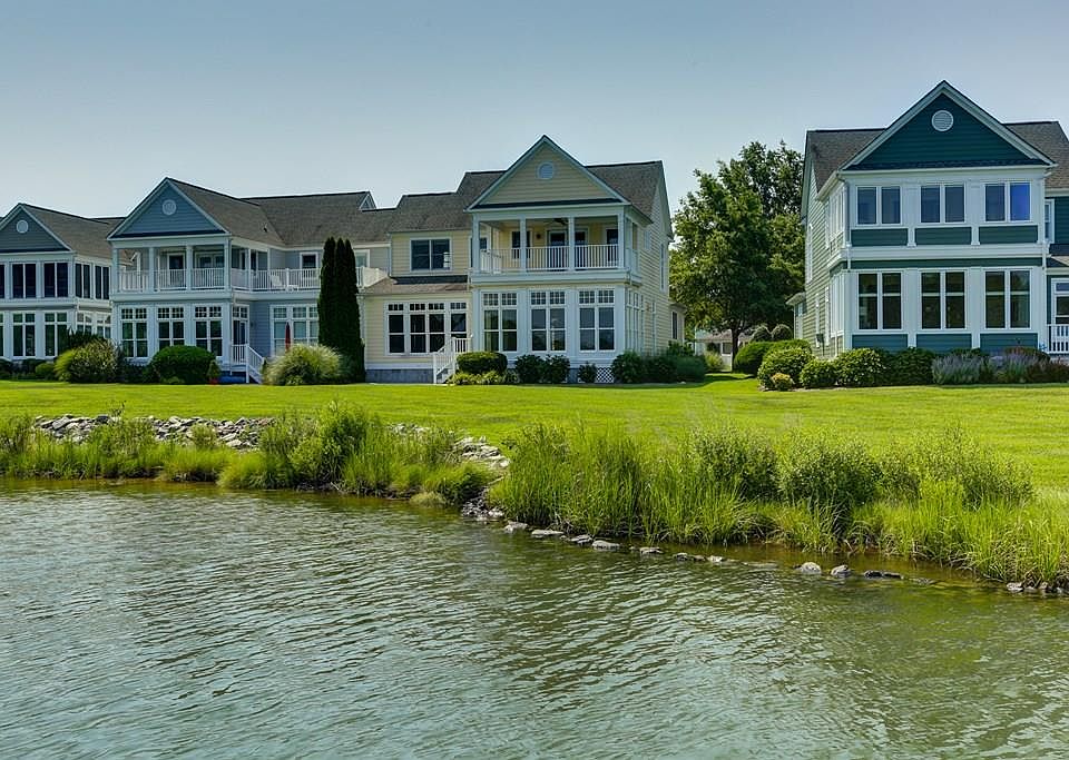 1st image of 68 Westbay Dr