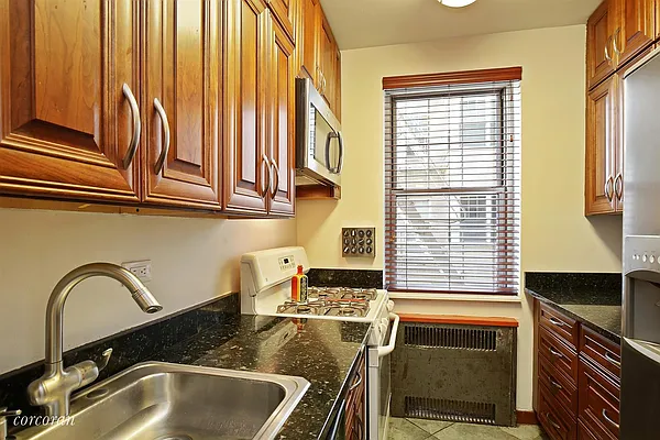 Sold by Corcoran | media 23