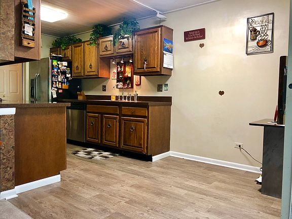 5th image of 1 Pheasant Ct