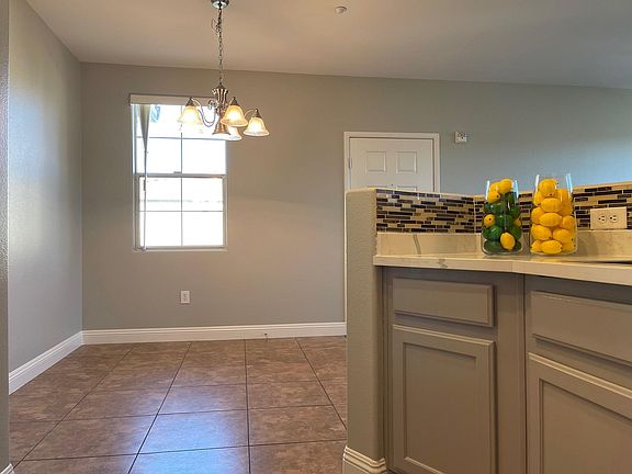 5th image of 50 Aura De Blanco St #10224