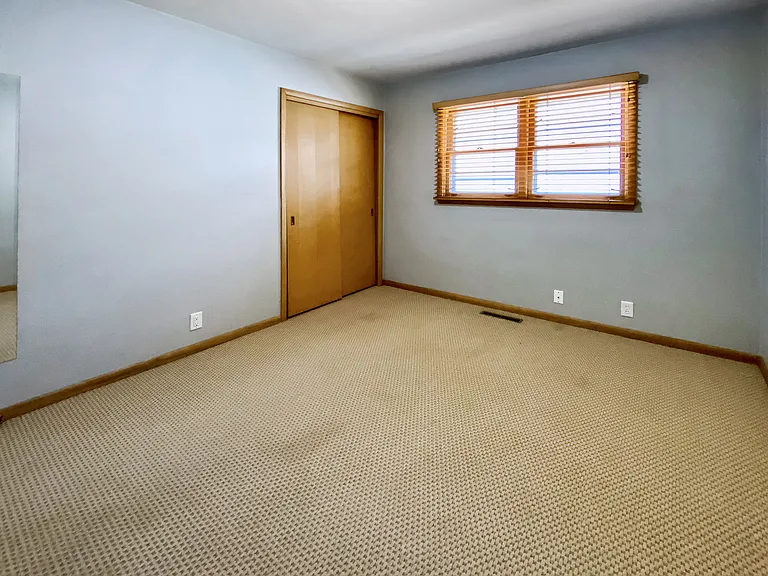 606 N Columbia Rd — Photo 10